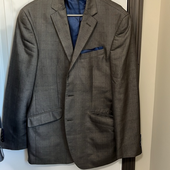 Mens Suit - Picture 4 of 4
